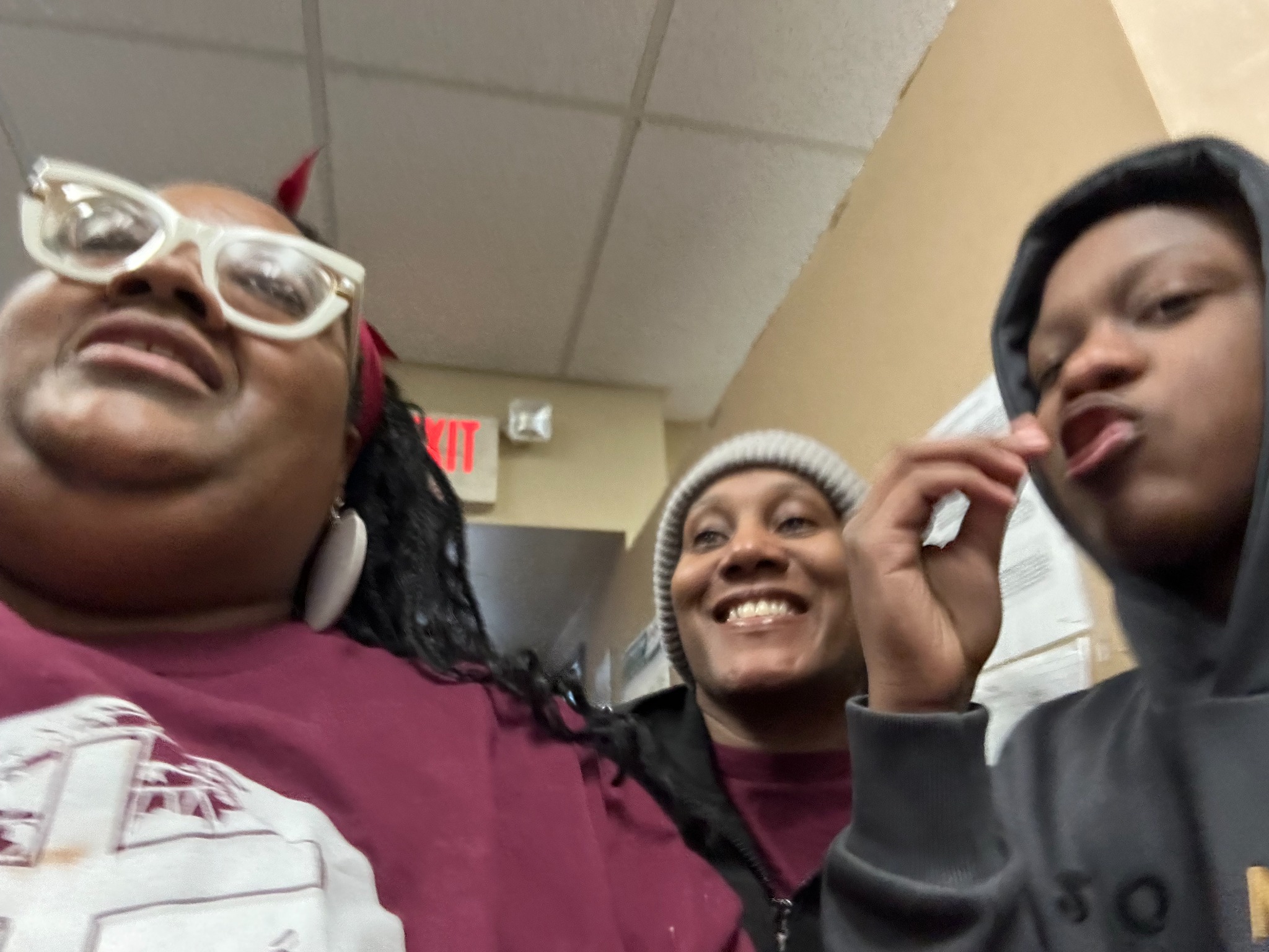 Urban Praise members serving together through Manna ministry